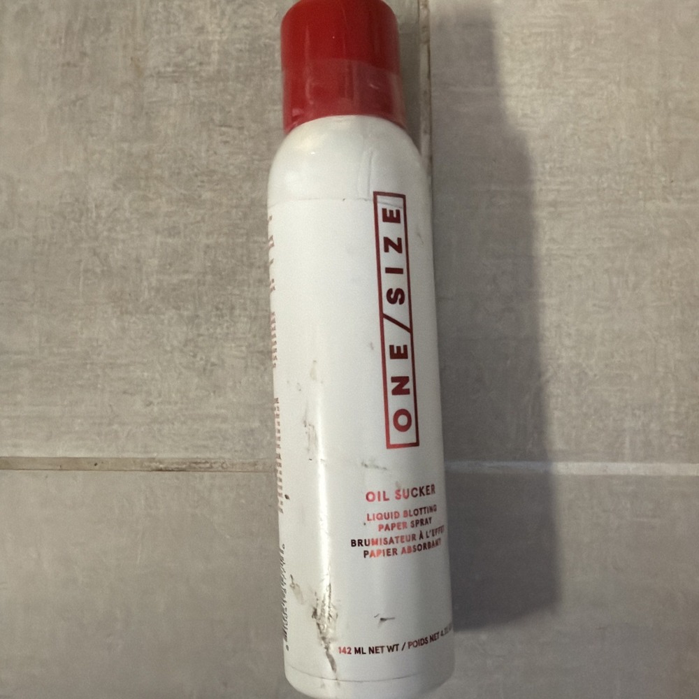 ONE/SIZE Oil Sucker Liquid Blotting Paper Touch Up Spray 4.22 Oz Matte Blurring